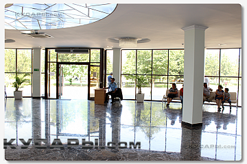 Кусарская больница. Холл на первом этаже